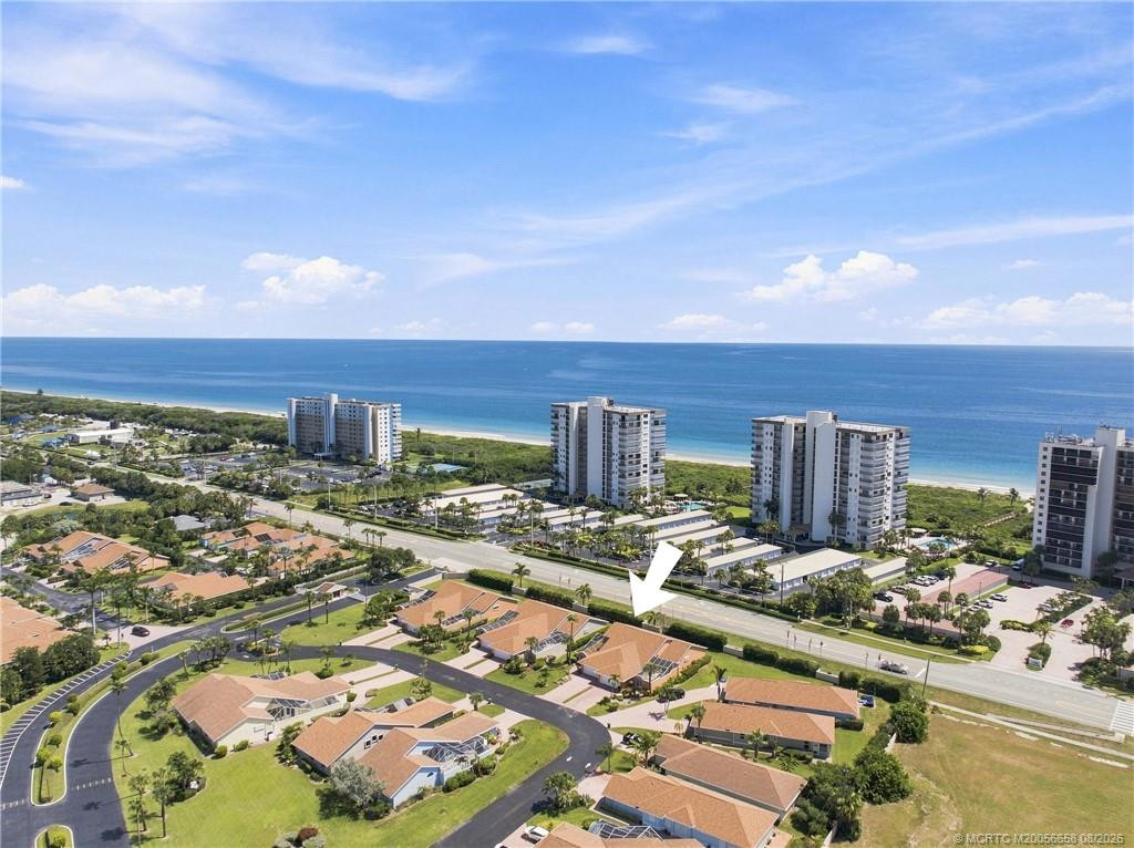 3-bedroom villa in The Sands on Hutchinson Island with 2-car garage
