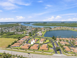 3-bedroom villa in The Sands on Hutchinson Island with 2-car garage