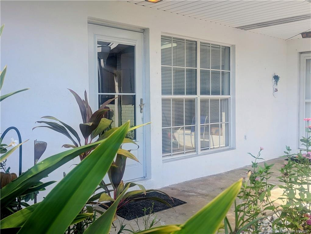 Front entrance at 2113 SE Edler Drive, Stuart
