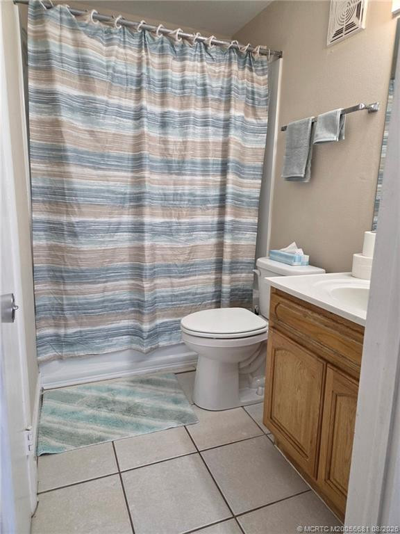 Bathroom with tub shower combo