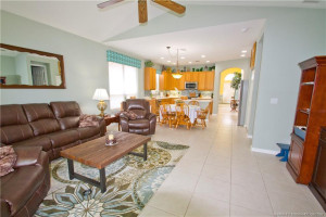 Family room and kitchen have an eat in breakfast area
