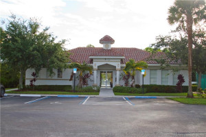 Jensen Beach Country Club Clubhouse