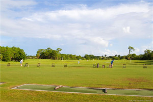 Golf driving range