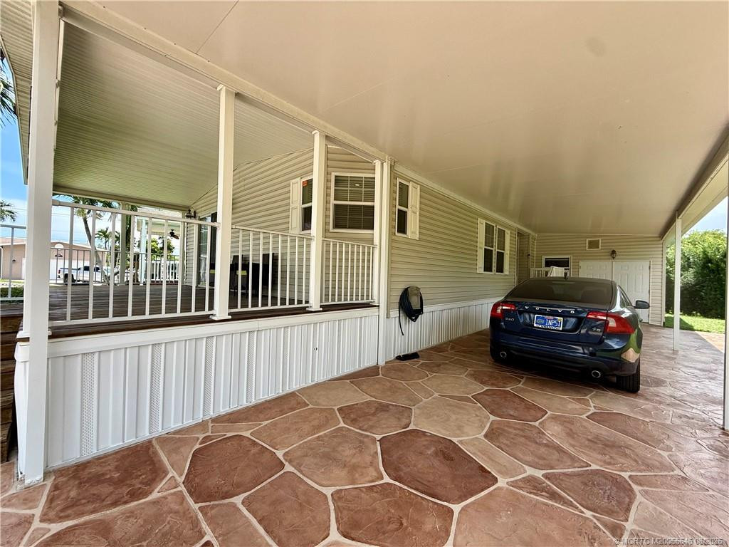 2 bedroom Manufactured Home at 4046 3rd Court, Maralago Cay, Lantana — photo 3