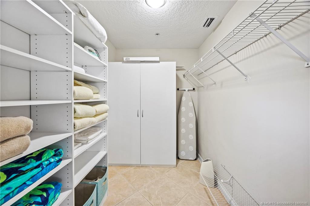 GBR closet