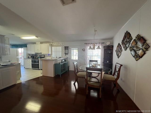 3 bedroom Manufactured Home at 6225 Holly Lane, Maralago Cay, Lantana — photo 2
