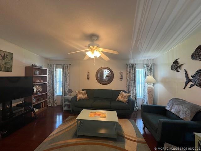 6225 Holly Lane, Lantana FL - photo 10 of 57