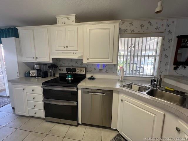 6225 Holly Lane, Lantana FL - photo 11 of 57