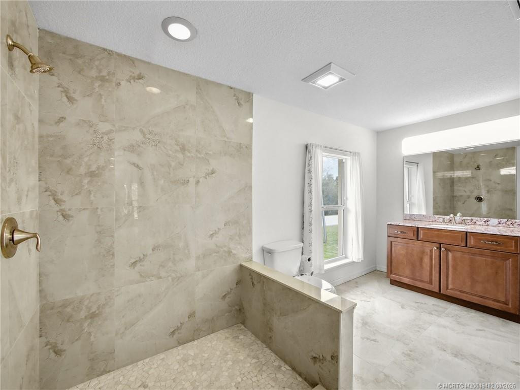 Ensuite bath