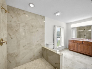 Ensuite bath