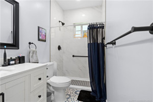 Master Bathroom (2)