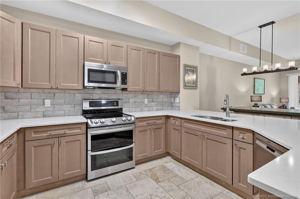 43 SE Sedona Circle #102, Stuart FL - photo 7 of 48
