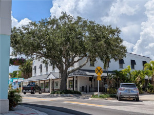 The Jensen Beach Inn