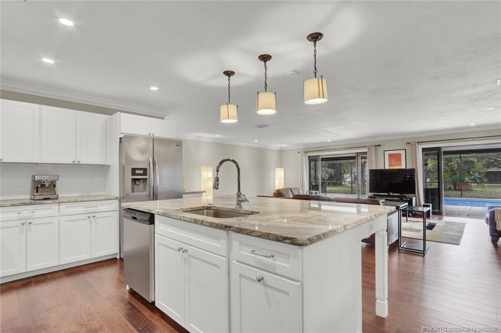 3060 SE Darien Road, Port St. Lucie – Single Family Residence for sale