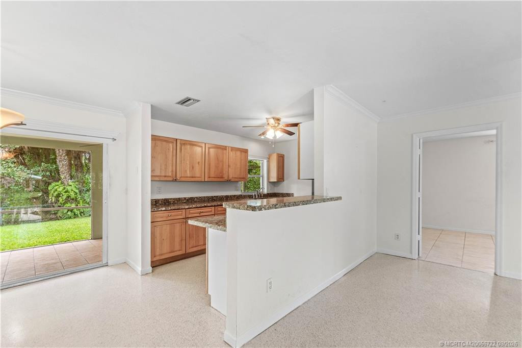 502 SE Edgewood Drive, Stuart FL - photo 10 of 37