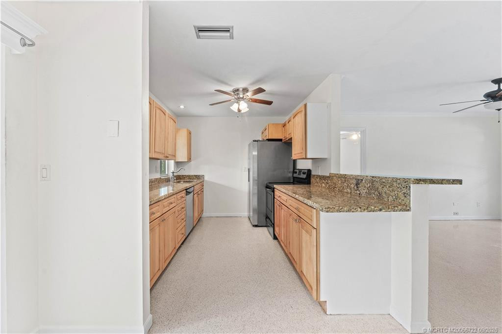 502 SE Edgewood Drive, Stuart FL - photo 13 of 37