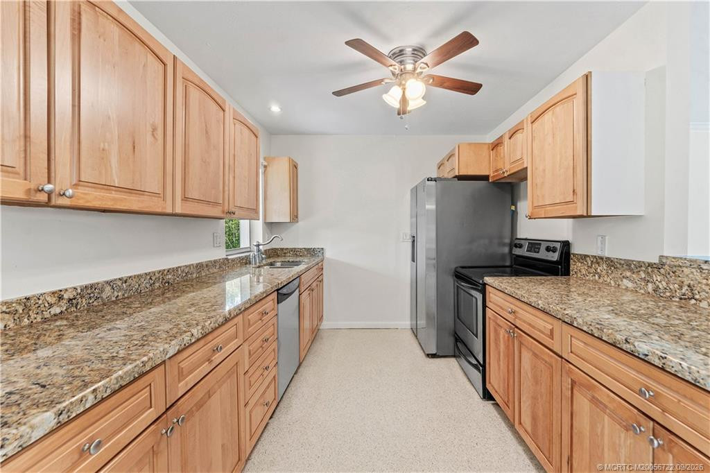 502 SE Edgewood Drive, Stuart FL - photo 14 of 37