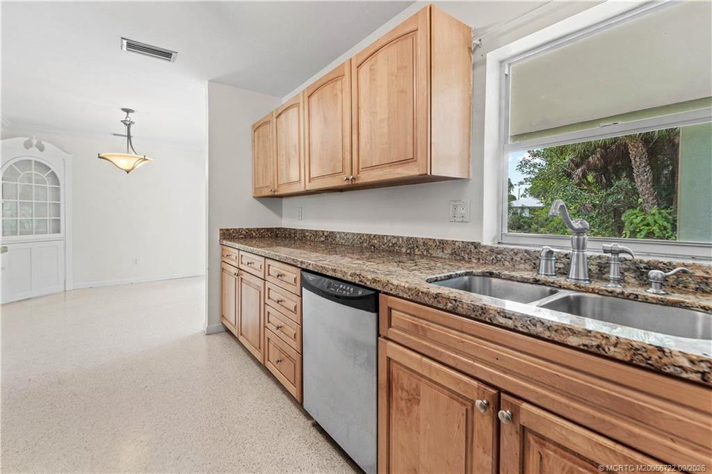 502 SE Edgewood Drive, Stuart FL - photo 16 of 37