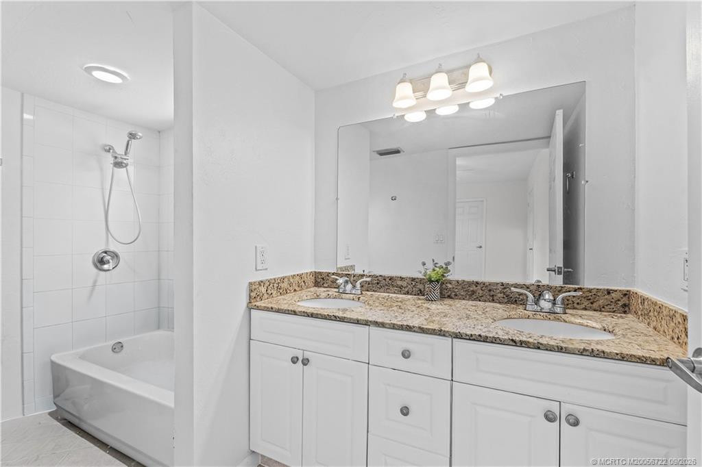 502 SE Edgewood Drive, Stuart FL - photo 22 of 37