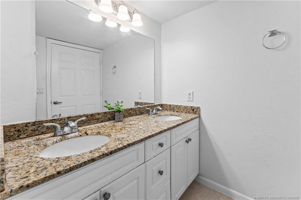 502 SE Edgewood Drive, Stuart FL - photo 23 of 37