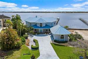 Photo for 2318 NW Bay Colony Court, Stuart, FL 34994 - listing #M20056768 2318 NW Bay Colony Court, Stuart, FL 34994