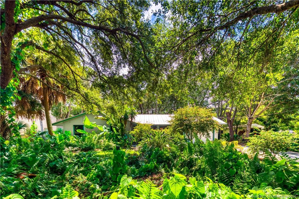 5713 Papaya Drive, Fort Pierce FL - photo 7 of 29