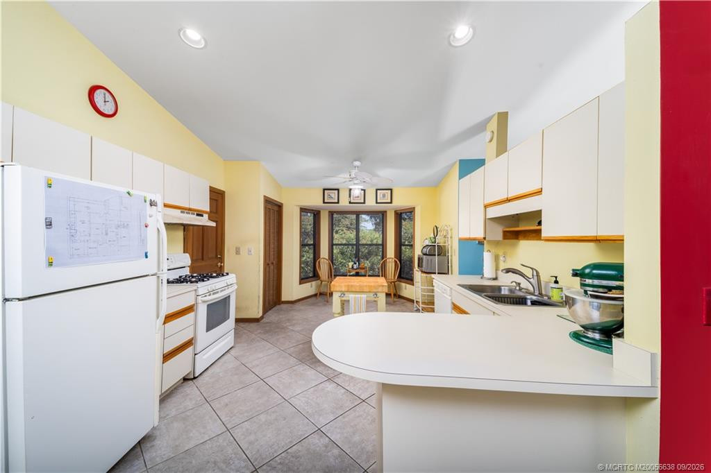 5713 Papaya Drive, Fort Pierce FL - photo 18 of 29