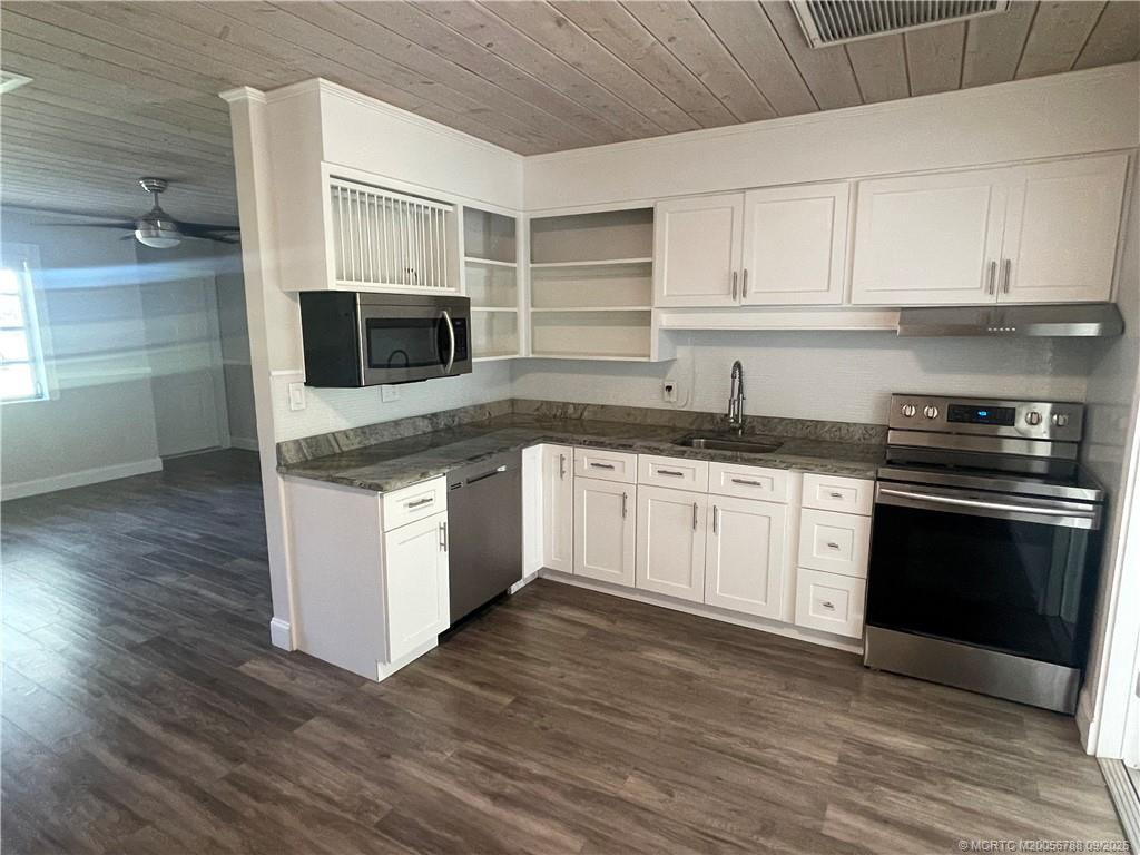 Photo 8 at 885 NW River Shores Boulevard, Stuart