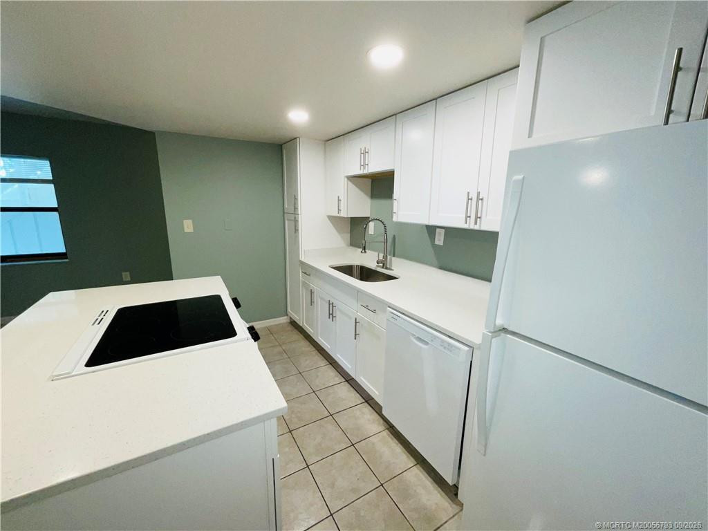 Photo 3 at 1206 Carlton Court 104, Fort Pierce