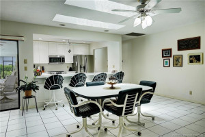 Eat in kitchen and snack bar