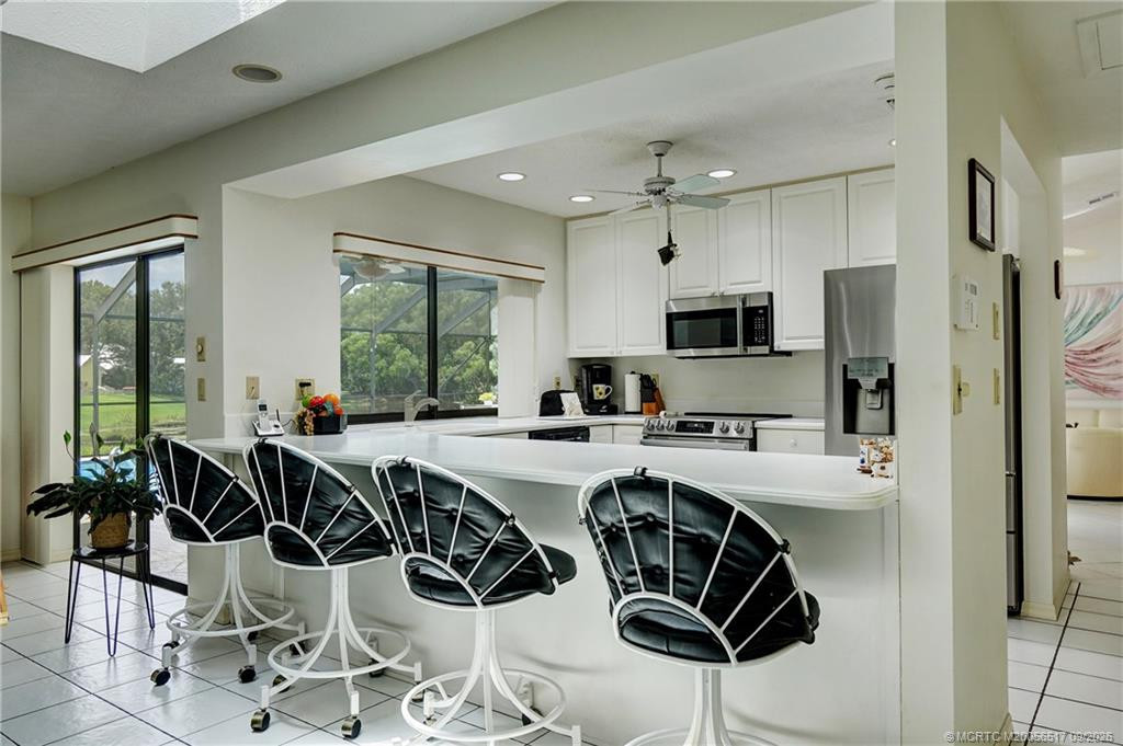 Snack bar into kitchen
