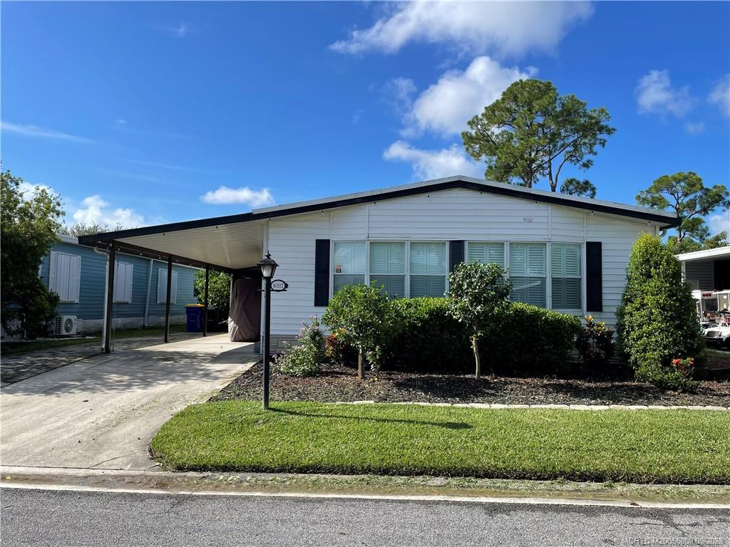 16112 SW Five Wood Way, Indiantown – Manufactured Home for sale