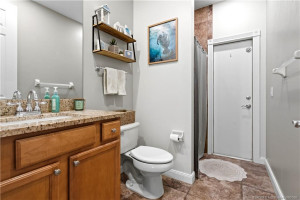 First floor, cabana bath
