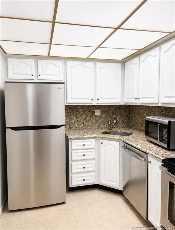 2 bedroom Condominium at 2600 S Kanner Highway #T2, De La Bahia Condo, Stuart — photo 2