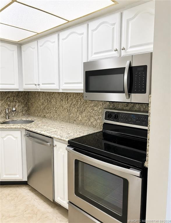 2 bedroom Condominium at 2600 S Kanner Highway #T2, De La Bahia Condo, Stuart — photo 3