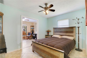 #3 Guest Bedroom with office
