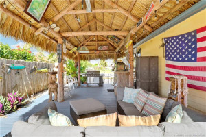 Tiki Hut