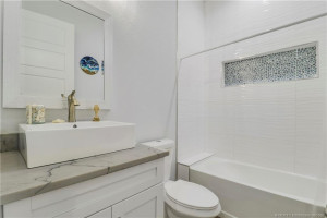 #2 Guest bathroom