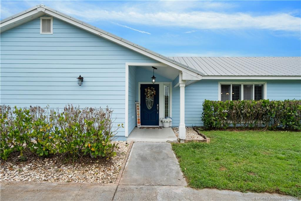 3 bedroom Single Family Residence at 3525 SW Racquet Club Way, Crane Creek Racquet Club All Ph, Palm City — photo 2