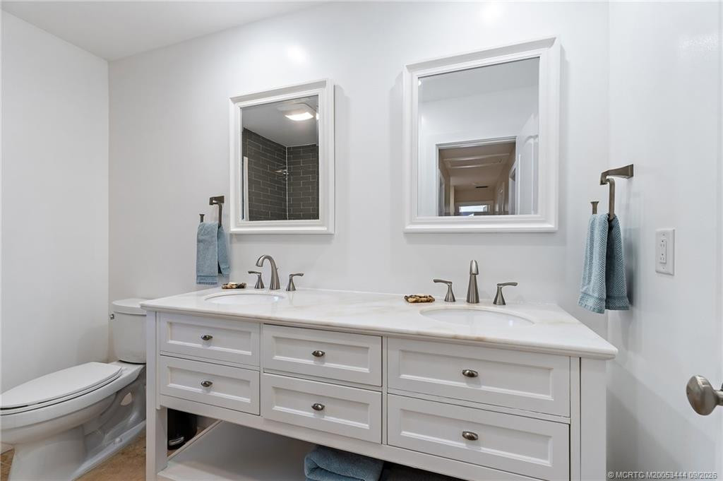 2nd floor Guest Bathroom