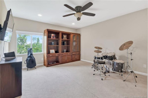 Flex Room