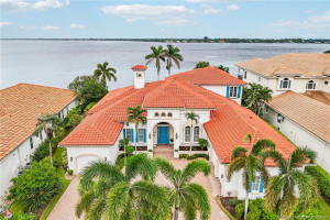 Photo for 118 SW Palm Cove Drive, Palm City, FL 34990 - listing #M20056819 118 SW Palm Cove Drive, Palm City, FL 34990