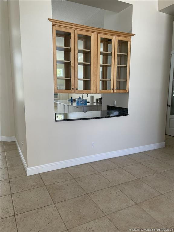 Pass-thru from kitchen to dining