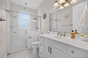 Guest bath with walk in shower