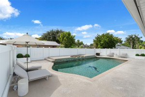 Virtual Staging with Furniture and Fence