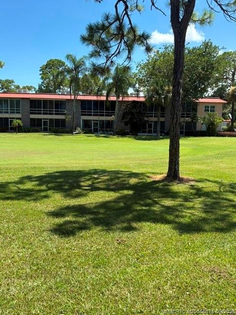 #1 fairway right outside your lanai