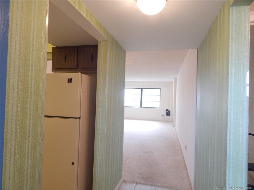 Entryway at 175 SE Saint Lucie Boulevard A97, Stuart