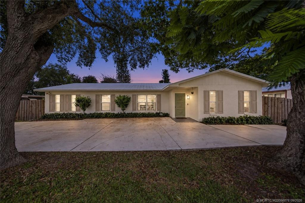 5906 Papaya Drive, Fort Pierce – Single Family Residence for sale