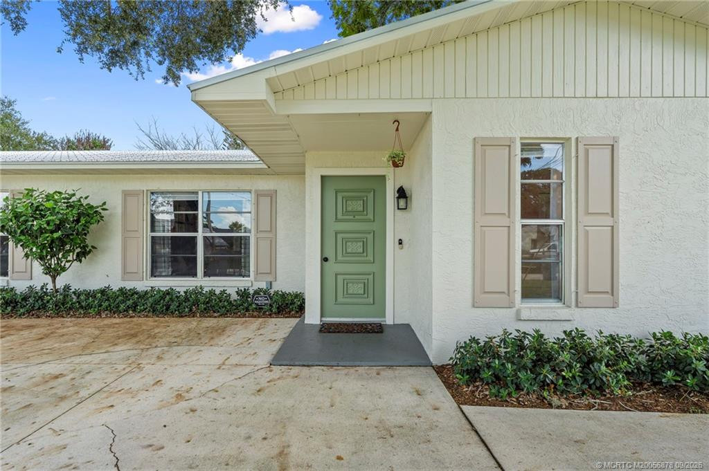 Photo 3 at 5906 Papaya Drive, Fort Pierce