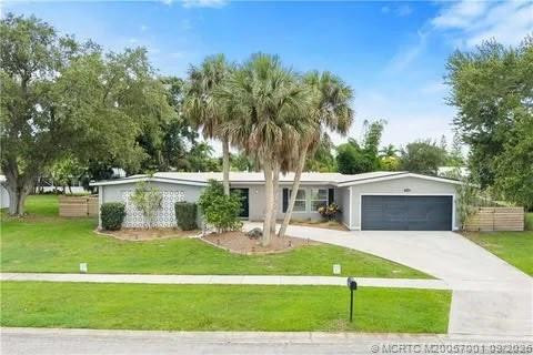 1420 SE San Ignacio Lane, Port St. Lucie – Single Family Residence for rent